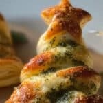 basil-pesto-cheesy-puff-pastry-christmas-tree